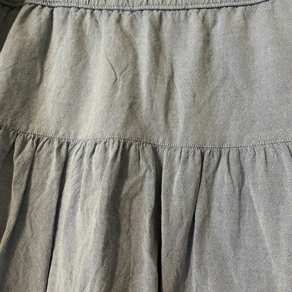 Vineyard Vines Blue Chambray Red Embroidery Flounce Pull On Skirt Size Small - Picture 4 of 7